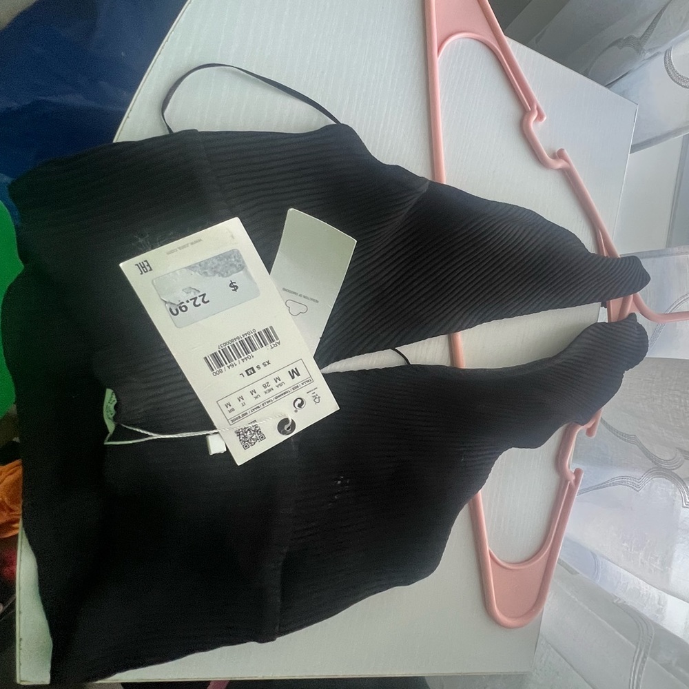 Brand new Zara top black